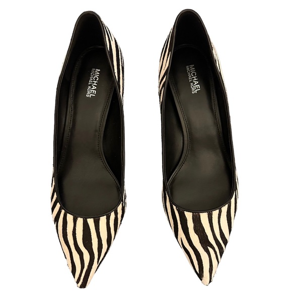 Michael Kors Zebra Print Pointy Toe Pump Size 8.   Pony Hair Exterior. - Picture 2 of 6
